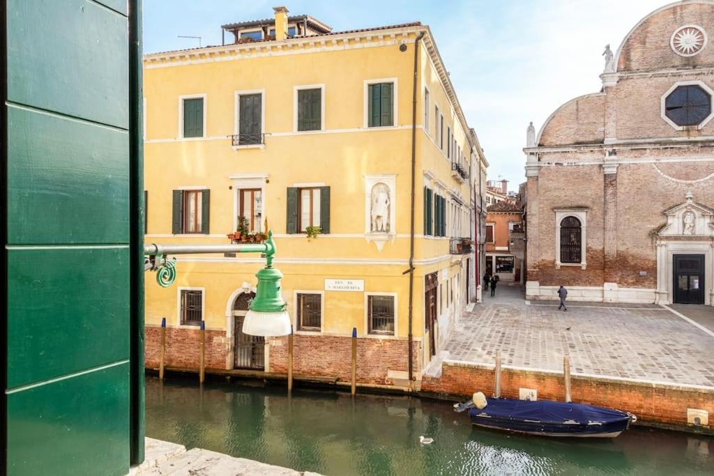 Apartment Canal View Luxury Heritage Retreat 2 Bedroom Venedig